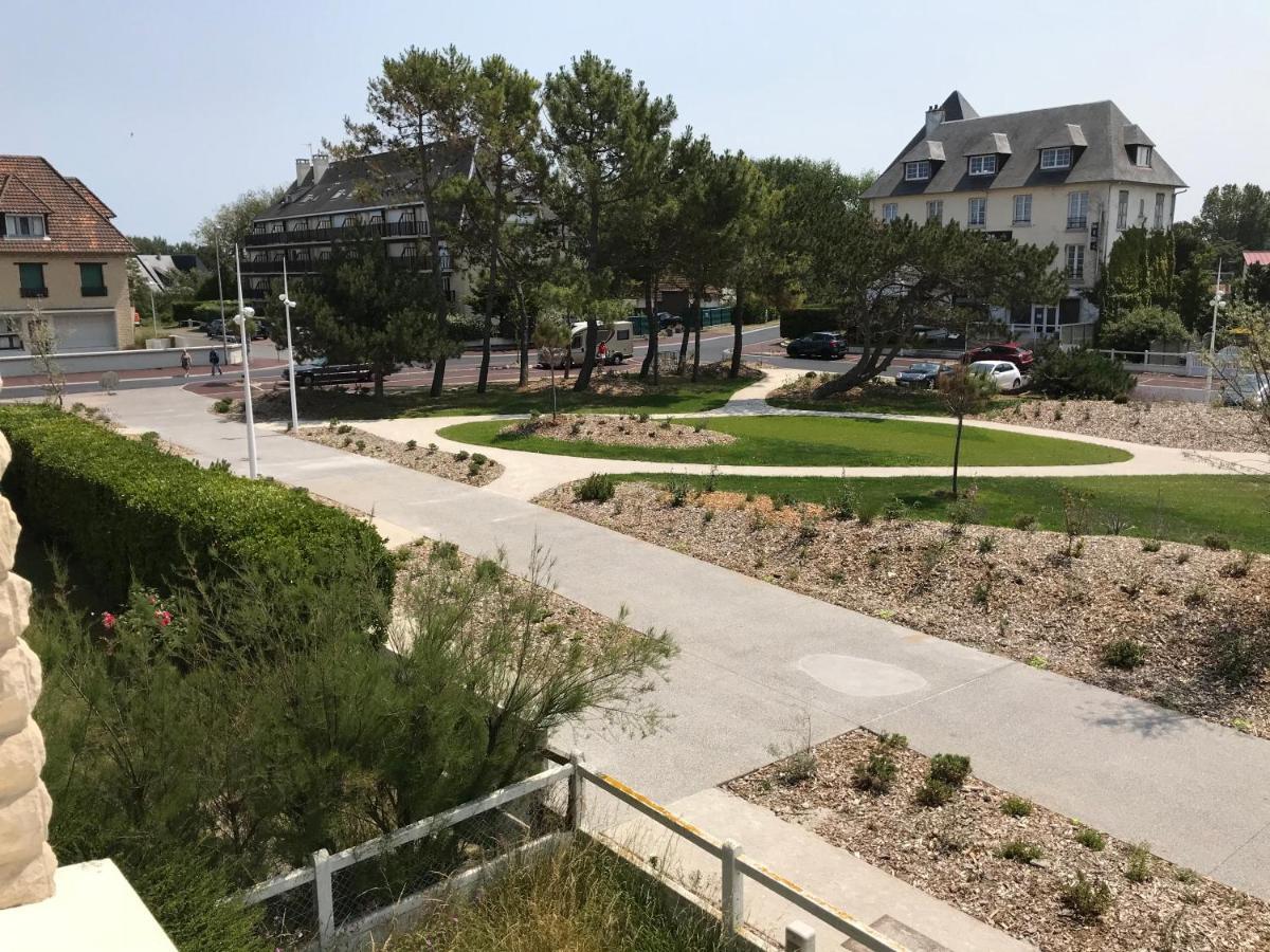 Apartament Les Alises Merville-Franceville-Plage Zewnętrze zdjęcie
